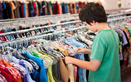 Kinderkleidung von Discountern enthält gefährliche Chemie