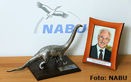 ExxonMobil-Europachef Gernot Kalkoffen erhält „Dinosaurier des Jahres 2014“