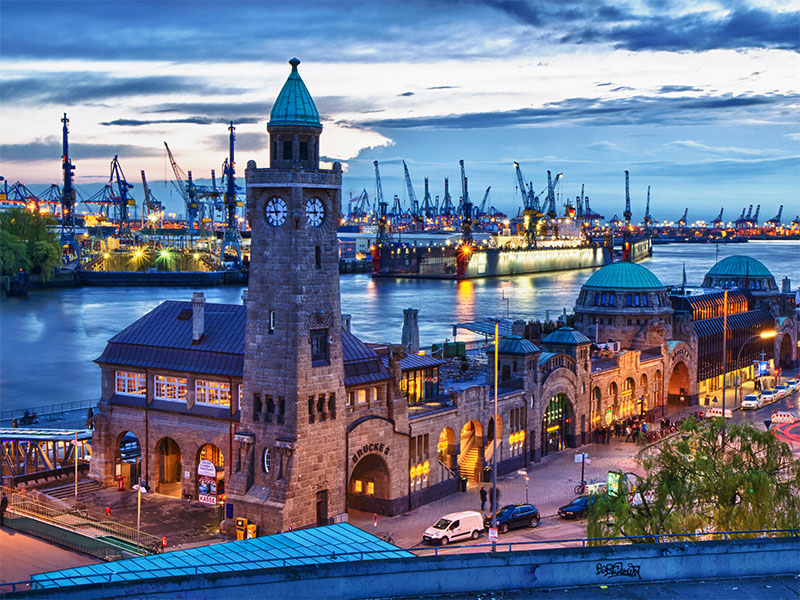 Hamburg Skyline Elbe Hafen